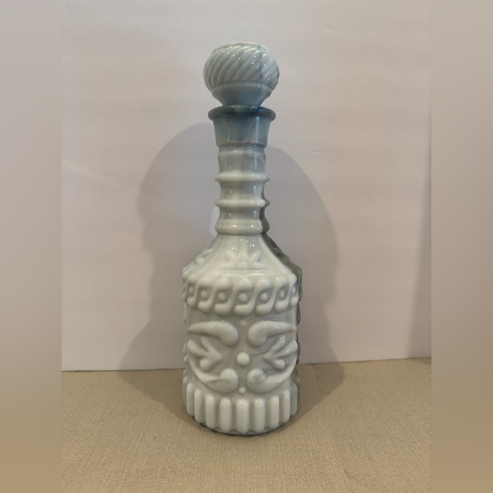 Vintage 1972 Jim Beam White Gray Blue Marbled Glass Decanter Bottle